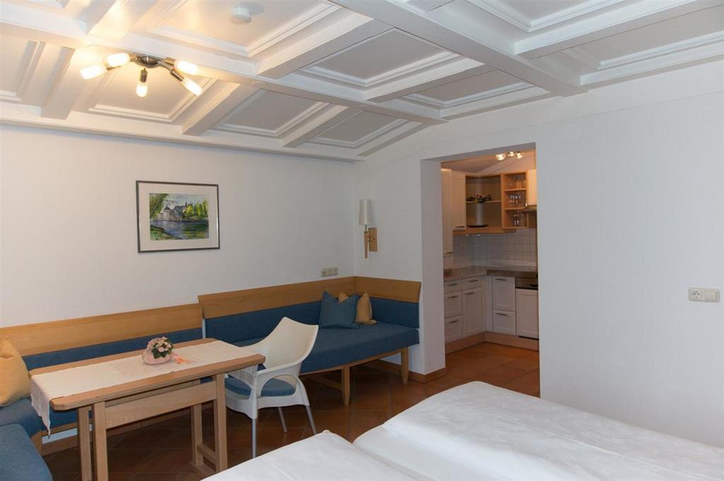 Haus Angela Hotel Sankt Jakob in Defereggen Quarto foto